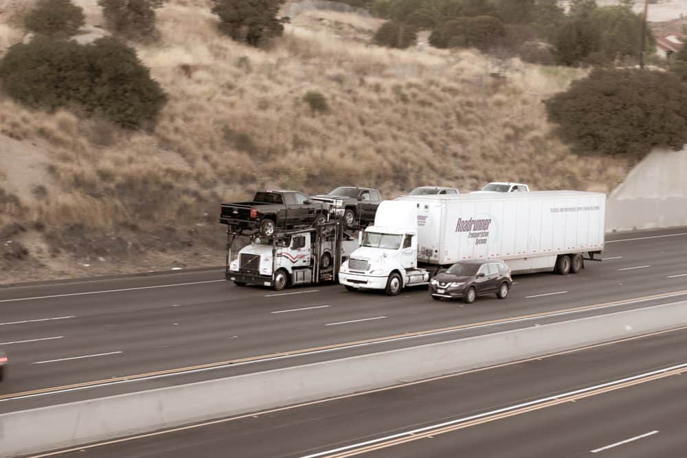 <strong></noscript>Holly Springs, GA – Tractor-Trailer Collision Leads to Injuries on I-575</strong>