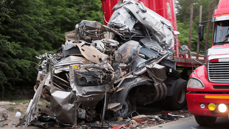 <strong></noscript>Decatur, GA – Tractor-Trailer Crash Leads to Injuries in SB Lanes of I-285</strong>