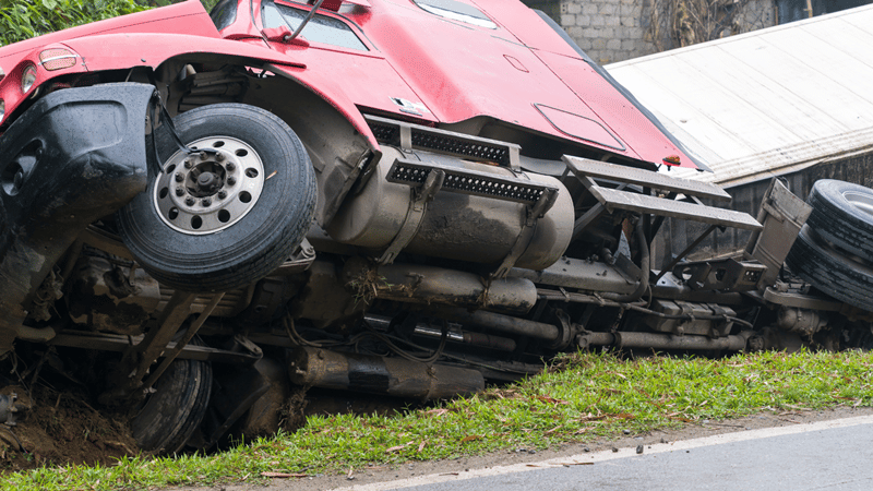 <strong></noscript>Hoschton, GA – Tractor-Trailer Accident Leads to Injuries on I-85</strong>