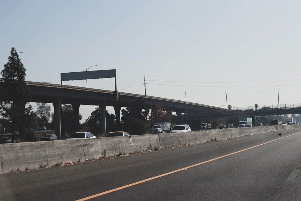 Roswell, GA – Multi-Vehicle Wreck with Injuries Occurs in I-285 at Roswell Rd