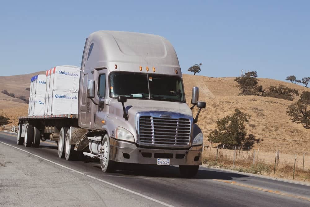 2/17 Locust Grove, GA – Tractor-Trailer Crash Leads to Injuries on I-75