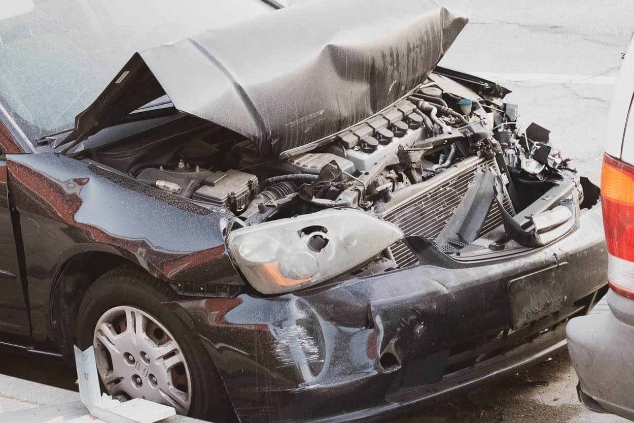3/16 Athens, GA – Driver Hurt in Crash at College Station Rd & Lake Herrick Dr